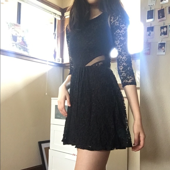 Black formal dress with lace - Picture 2 of 4